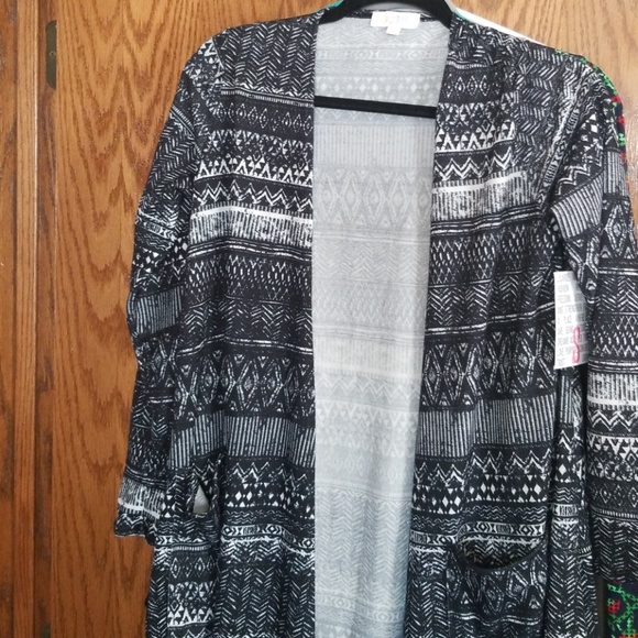 LuLaRoe Sweaters - Lularoe Sarah small